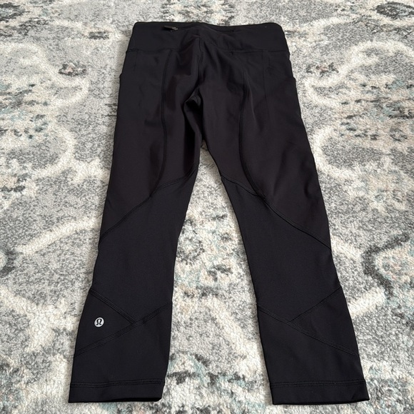 Lululemon Pace Rival Crop *Full-On Luxtreme 22" - Picture 4 of 9